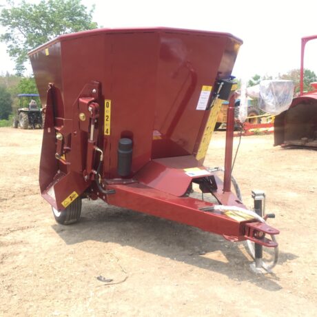 7003 TMR Feed Mixer