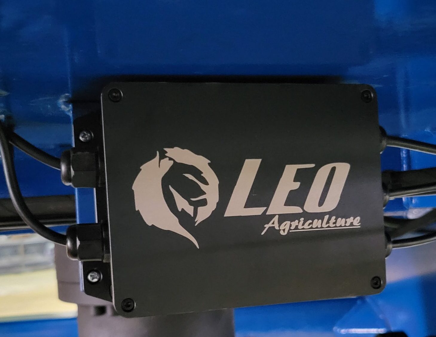 LEO%20Manure%20Spreaders%20and%20Feed%20Mixers