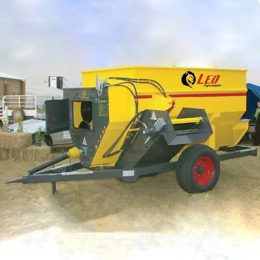 LEO Agriculture - Feed Mixer & Manure Spreader -