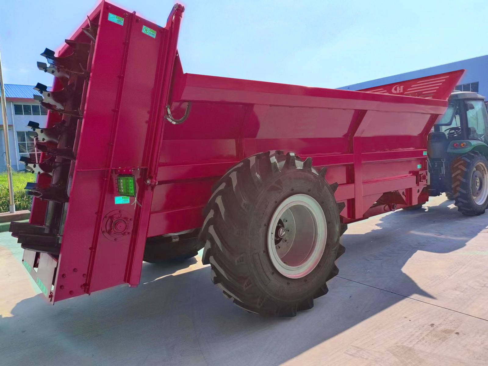 LEO%20Agriculture%20 %20Feed%20Mixer%20&%20Manure%20Spreader%20 