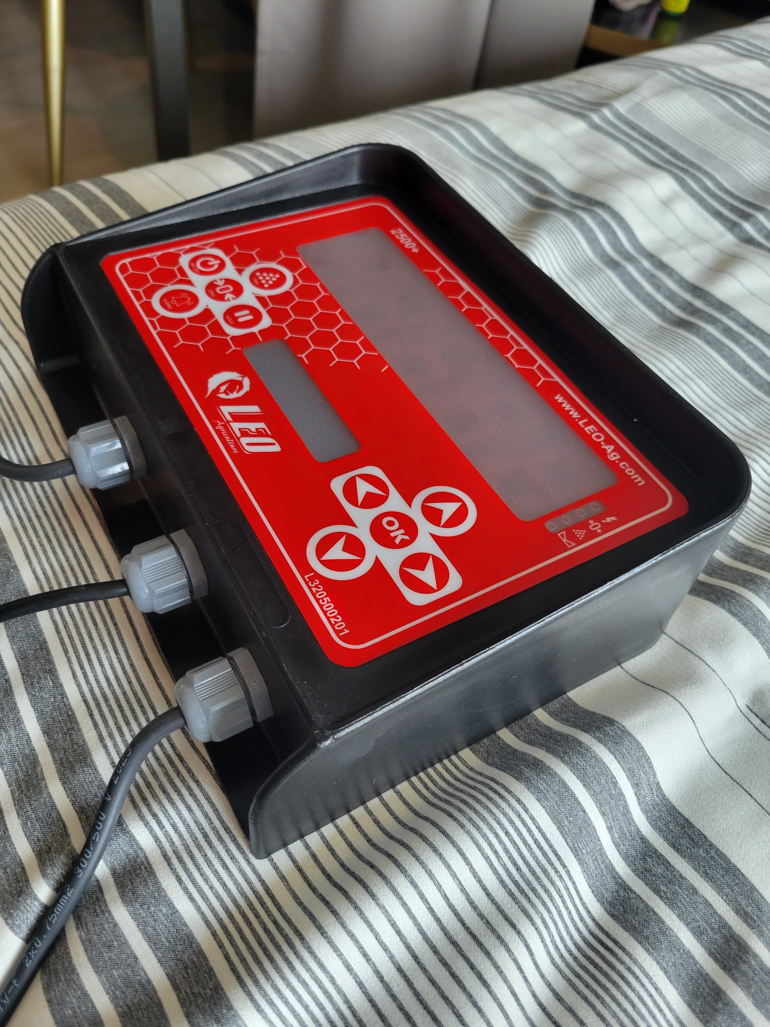 LEO Agriculture: Innovative LHD Abbrasive resistant Steel Material Feed Wagons & Manure Spreaders for Global Farms This image showcases our diverse range of agricultural equipment, including: • Feed Wagons (Voermenger / Misstrooier): Maximize feed efficiency and animal health with our high-performance TMR mixers (Total Mixed Ration) available in both vertical and horizontal styles. (USA, South Africa, Asia) • Manure Spreaders: Optimize manure management with our dependable side-discharge spreaders, designed for efficient and even field application. (USA, South Africa, Asia) LEO Agriculture provides a comprehensive solution for farms worldwide. Contact us today! www.leo-ag.com www.leoagriculture.com www.mixerknives.com www.newton-machine.com Keywords: TMR mixer USA, TMR mixer South Africa, TMR mixer Asia, feed wagon USA, feed wagon South Africa, feed wagon Asia, manure spreader USA, manure spreader South Africa, manure spreader Asia, side discharge manure spreader, voermanure spreader, misstrooier, fodder mixer, feed mixer scale system Loadcell