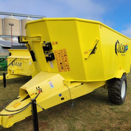 7013VT Vertical TMR Feed Mixer