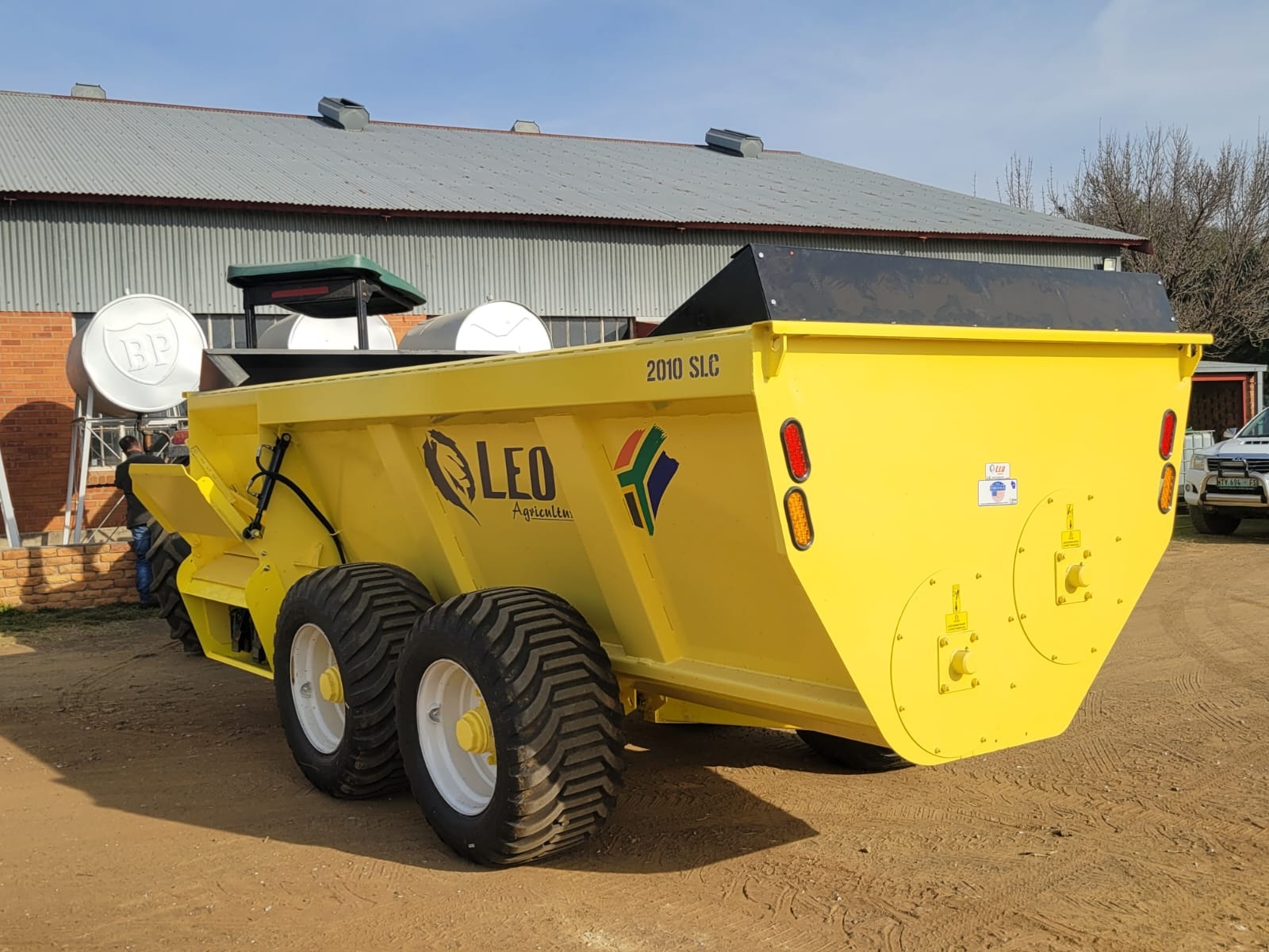 LEO 2014 sy-afvoer misverspreider in bedrywigheid