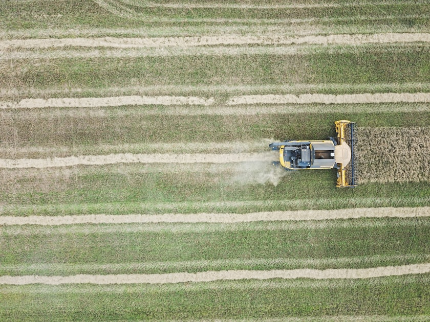 Read more about the article Benefits of Manure Spreaders for Livestock Operations